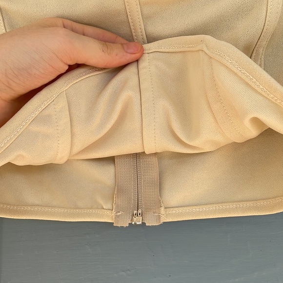 Rebellious Corset Off the Shoulder Crop Top - Picture 3 of 5